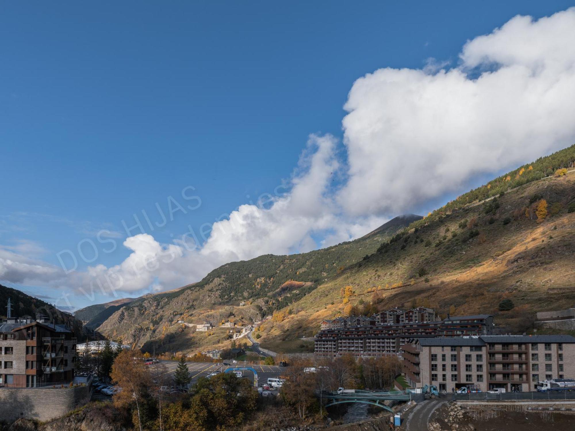 Isard Residences By Leo Эл Тартер Экстерьер фото